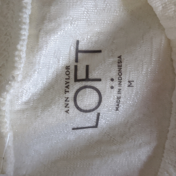 Women’s Loft Blouse - Picture 7 of 8